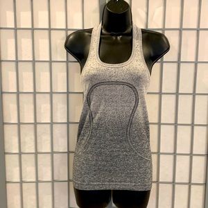 Lululemon dark and light gray ombré tank Size 6
